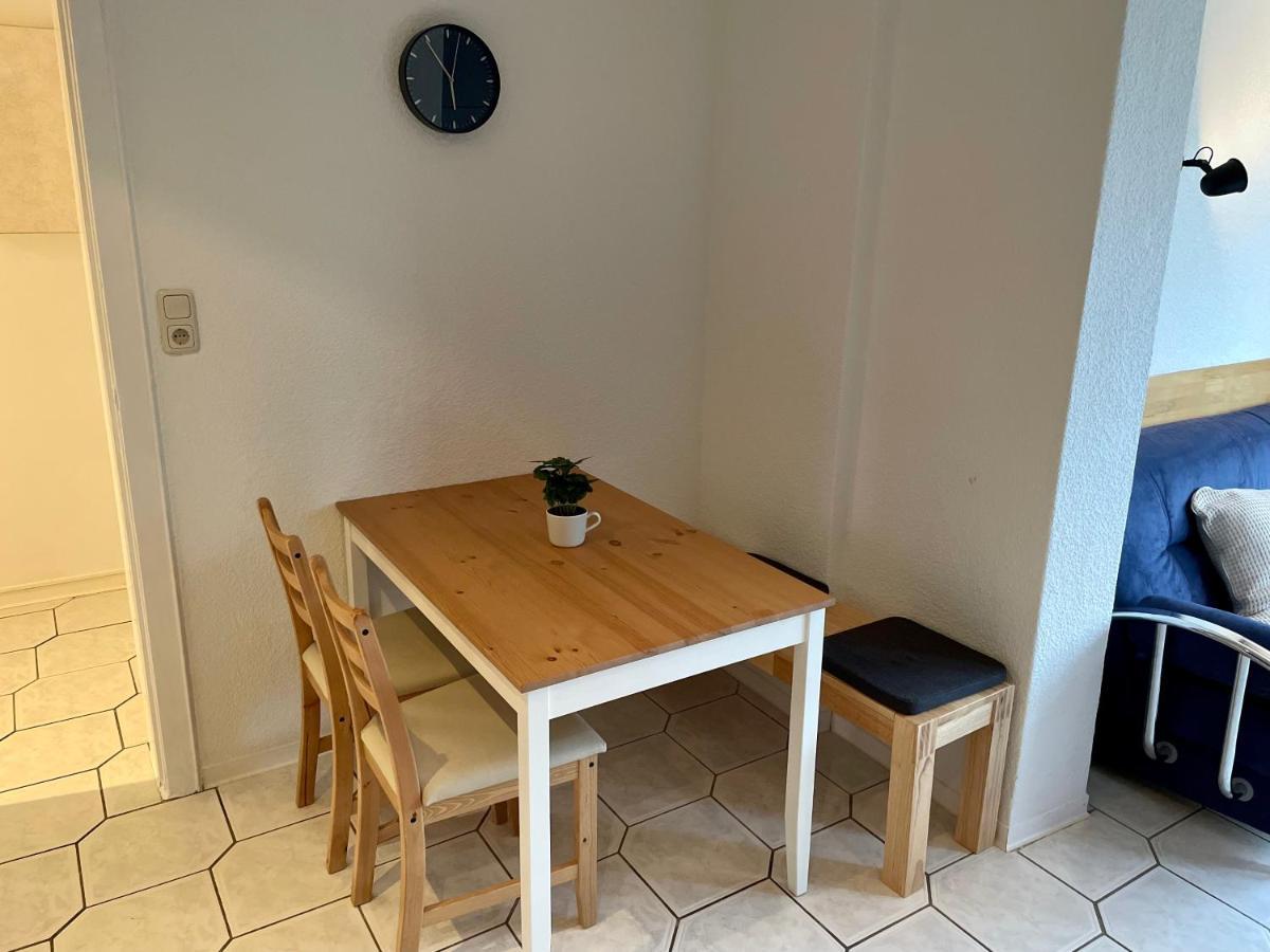 Purple Kitchen - Apartment Mit Grosser Wohnkueche Бремергафен Екстер'єр фото